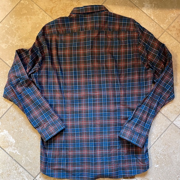 Hugo Boss - Button Down Long Sleeve Shirt - Excellent Condition - Picture 4 of 6